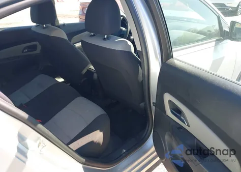 2015 Chevrolet Cruze Ls Manual z USA, uszkodzony, nr VIN 1G1PB5SH9F7118761